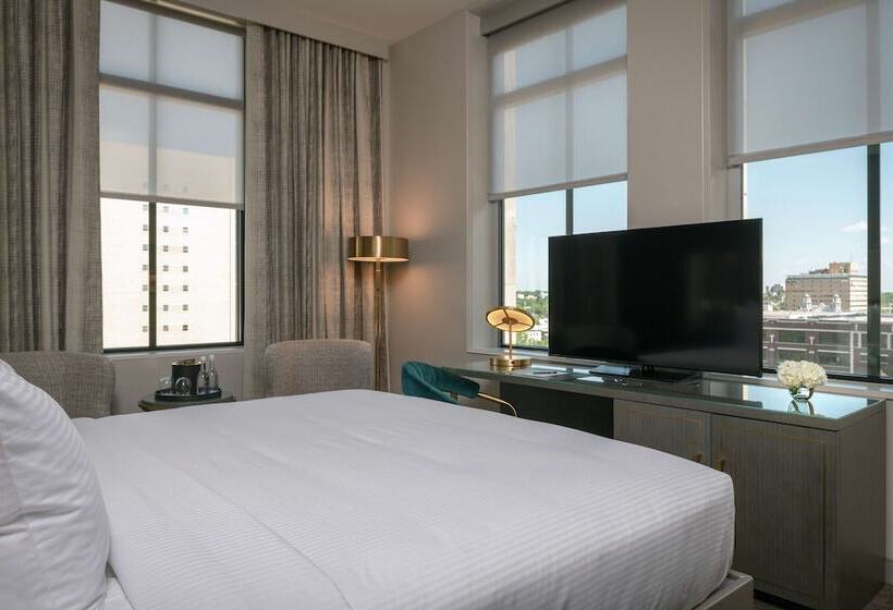 اتاق پرمیوم, Tulsa Club Hotel, Curio Collection By Hilton