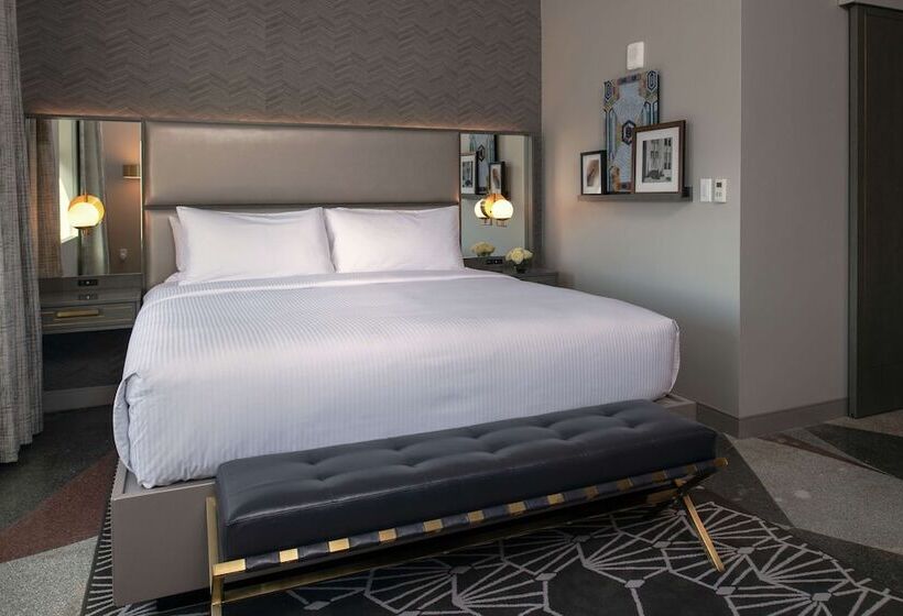 اتاق پرمیوم, Tulsa Club Hotel, Curio Collection By Hilton