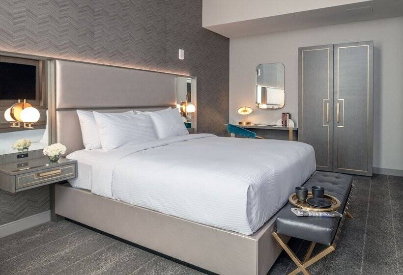 اتاق پرمیوم, Tulsa Club Hotel, Curio Collection By Hilton