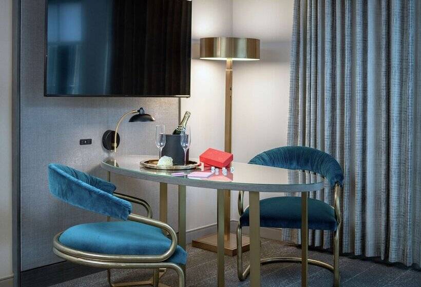 سوییت, Tulsa Club Hotel, Curio Collection By Hilton