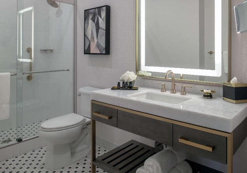 اتاق استاندارد, Tulsa Club Hotel, Curio Collection By Hilton
