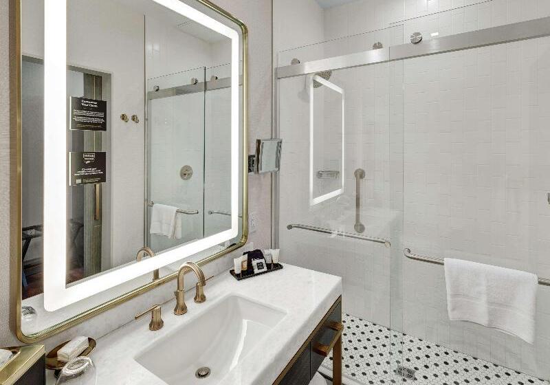 اتاق استاندارد, Tulsa Club Hotel, Curio Collection By Hilton