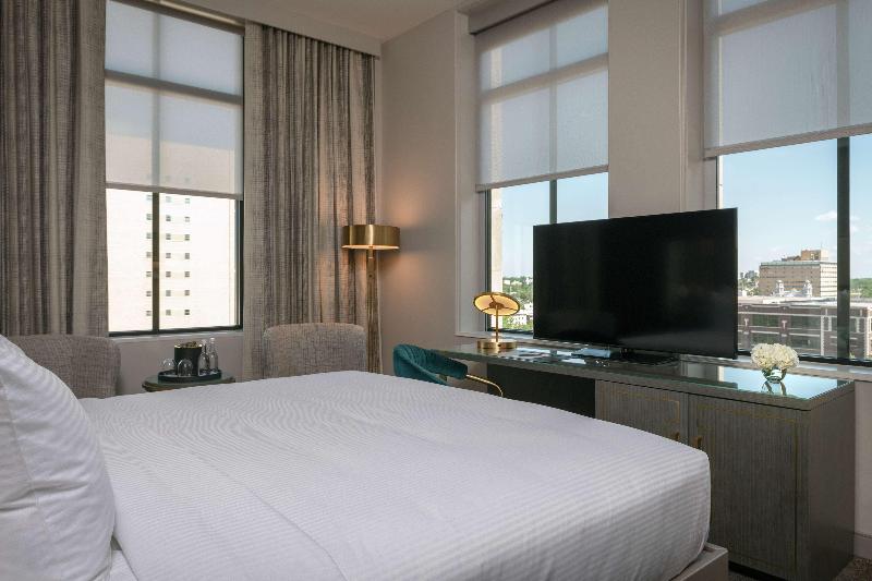 اتاق استاندارد, Tulsa Club Hotel, Curio Collection By Hilton