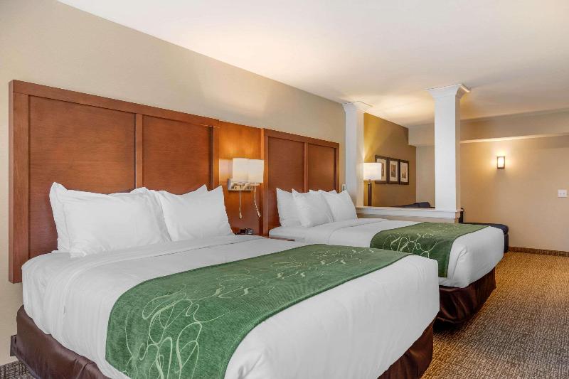 سوئیت با تخت بزرگ, Tulsa Club Hotel, Curio Collection By Hilton
