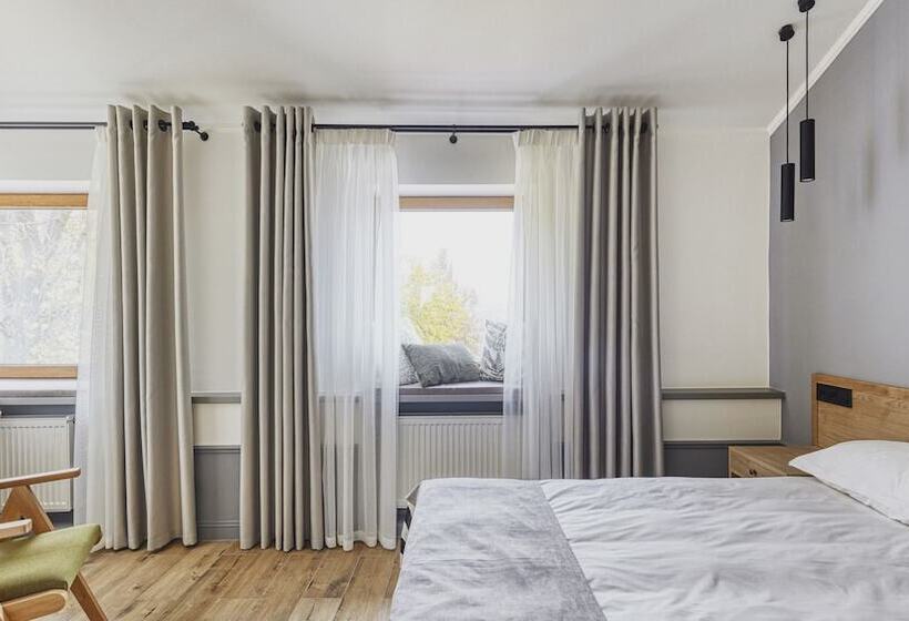 اتاق سوپریور با چشم‌انداز شهر, Wine&pillow Hotel By Frapolli