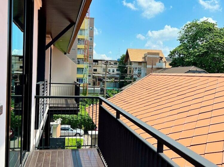 سوییت, Yotaka Bangkok
