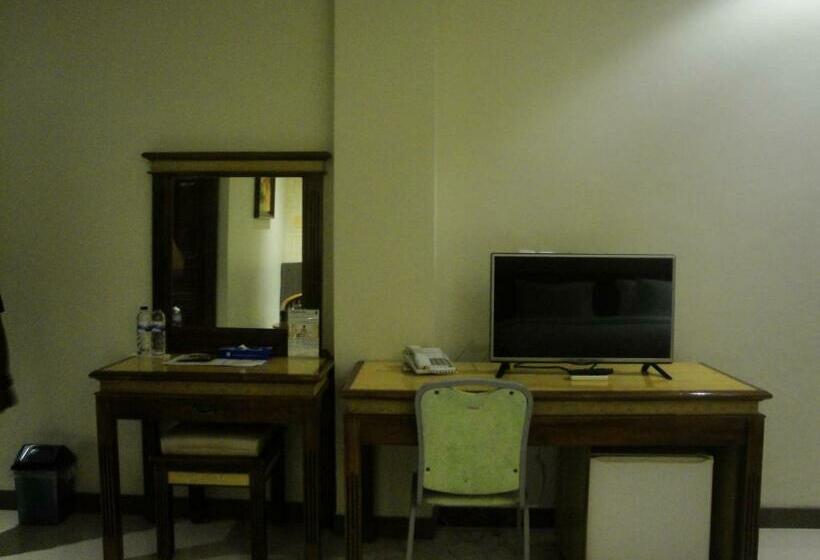 اتاق اکونومی, Sylvia Hotel Premier Kupang