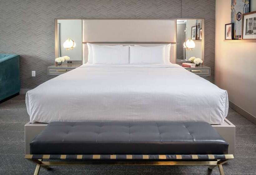 سوئیت با تخت بزرگ, Tulsa Club Hotel, Curio Collection By Hilton