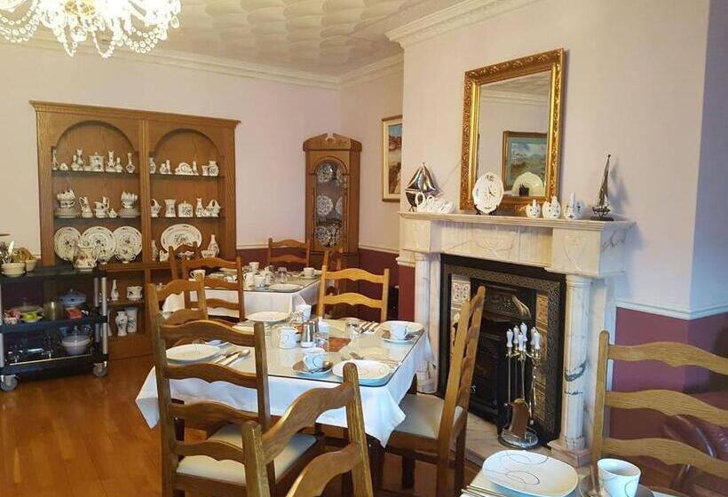 اتاق استاندارد چهار تخته, Balcony House