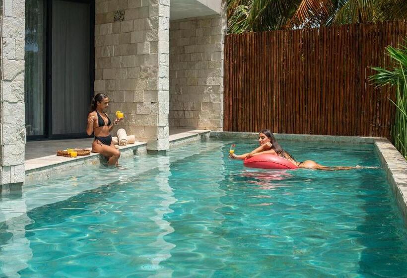 سوییت با چشم‌انداز دریا, Alea Tulum