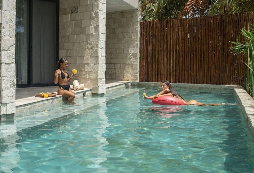 سوییت با چشم‌انداز دریا, Alea Tulum