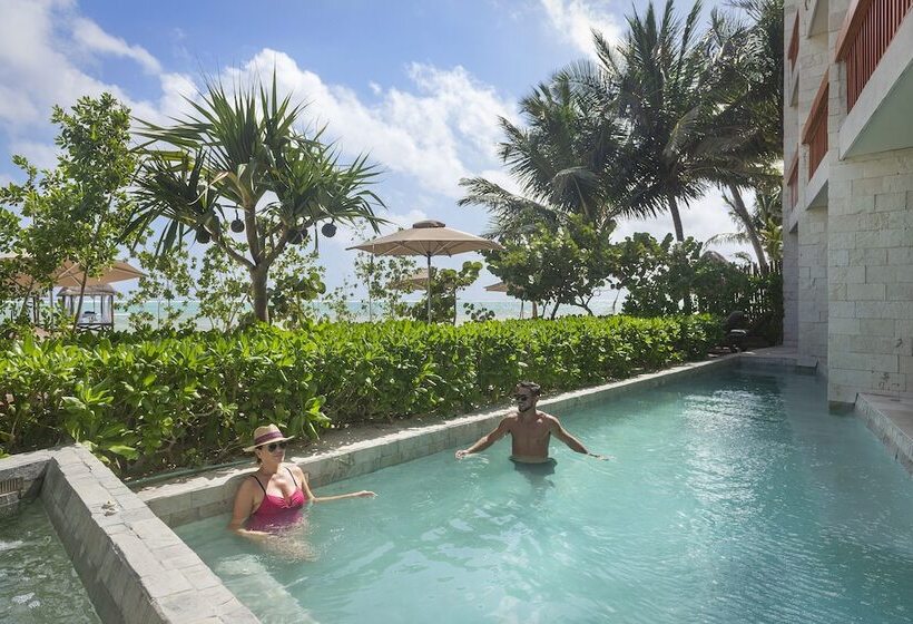 سوییت با چشم‌انداز دریا, Alea Tulum