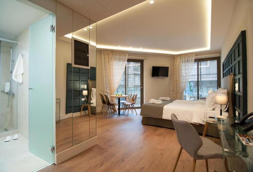 اتاق لوکس با بالکن, Athens Platinum Rooms And Suites