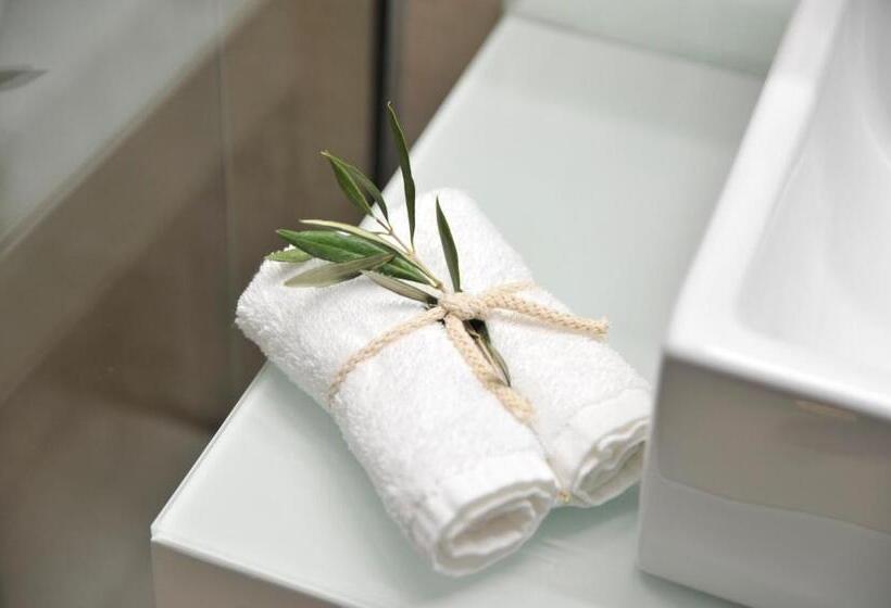 اتاق لوکس خانوادگی, Athens Platinum Rooms And Suites