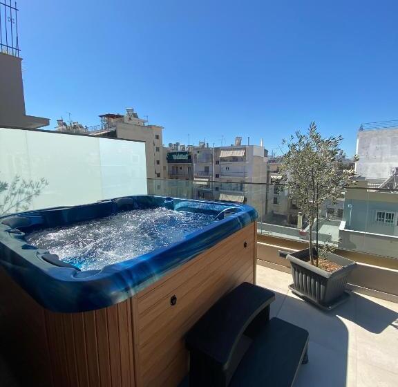 سوئیت با وان آب گرم, Athens Platinum Rooms And Suites