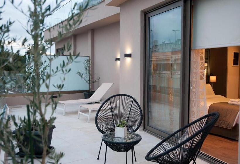 سوئیت با وان آب گرم, Athens Platinum Rooms And Suites