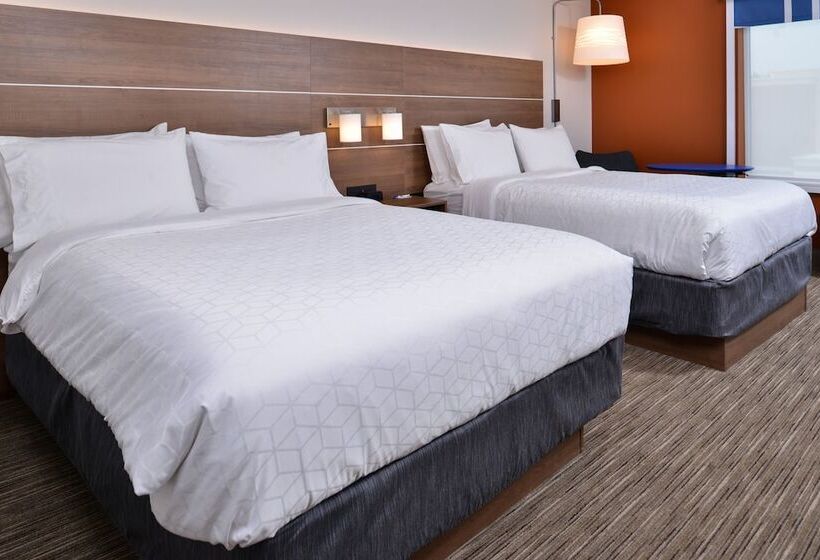 اتاق استاندارد با 2 تخت دوبل, Holiday Inn Express & Suites  Marshalltown