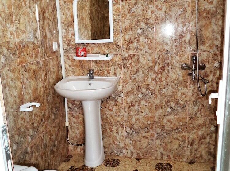 اتاق استاندارد چهار تخته, Live Inn Ureki