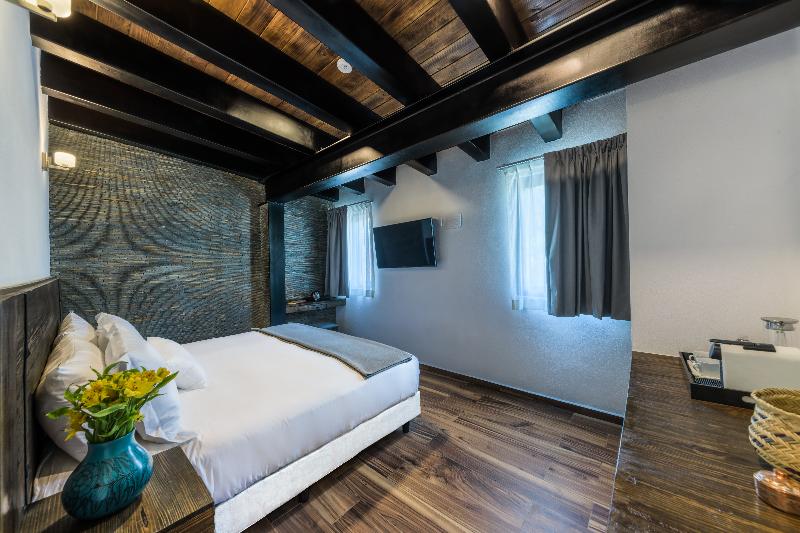 سوییت لوکس, Matian Hotel Boutique