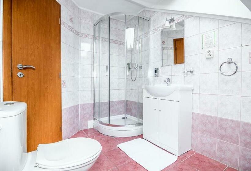 اتاق اکونومی یک تخته, The Rooms By Dalia