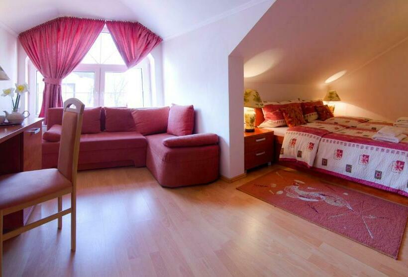 اتاق اکونومی یک تخته, The Rooms By Dalia
