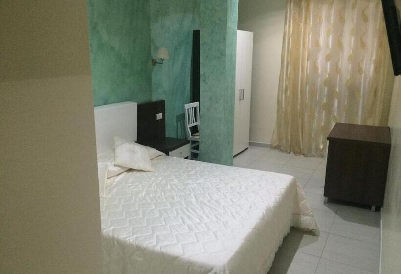 اتاق استاندارد, Tiburtina Hotel Holiday