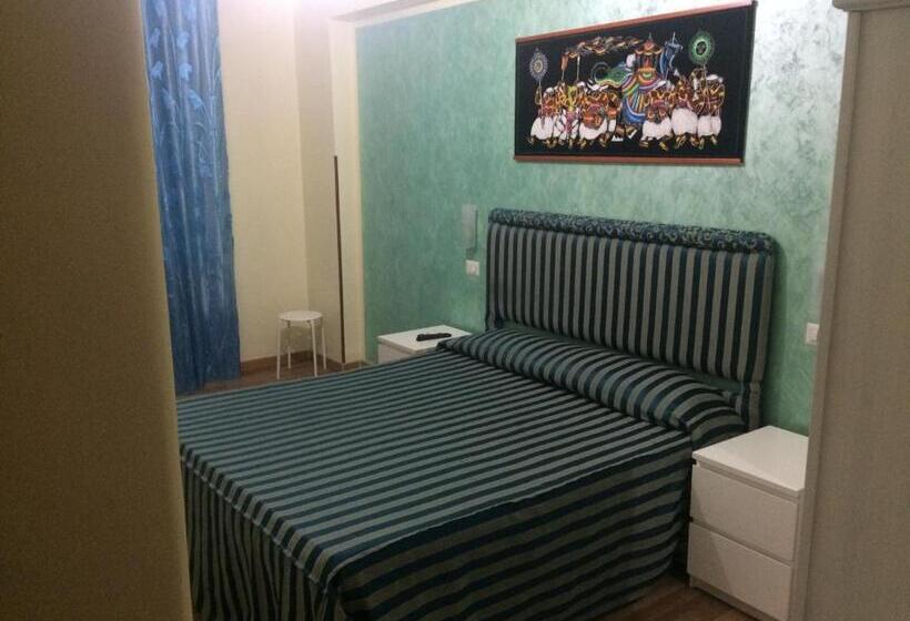 اتاق استاندارد, Tiburtina Hotel Holiday