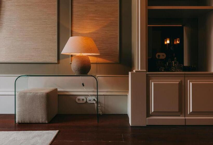 اتاق لوکس, Torel 1884 Suites & Apartments