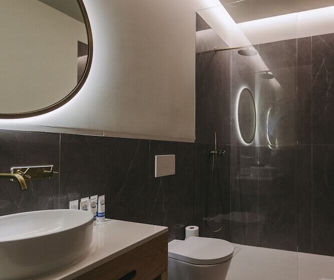 استودیوی استاندارد, Torel 1884 Suites & Apartments