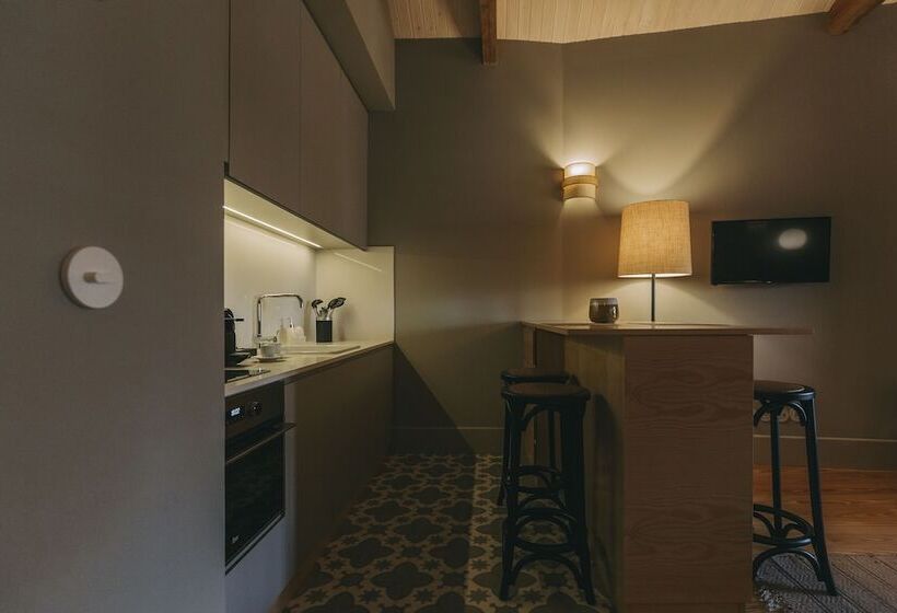 استودیوی استاندارد, Torel 1884 Suites & Apartments