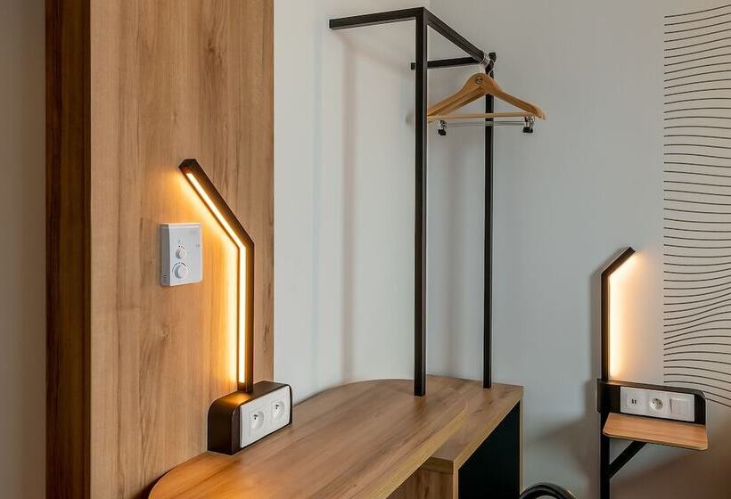 اتاق استاندارد سه نفره, B&b Hotel Bordeaux Centre Gare Saint Jean