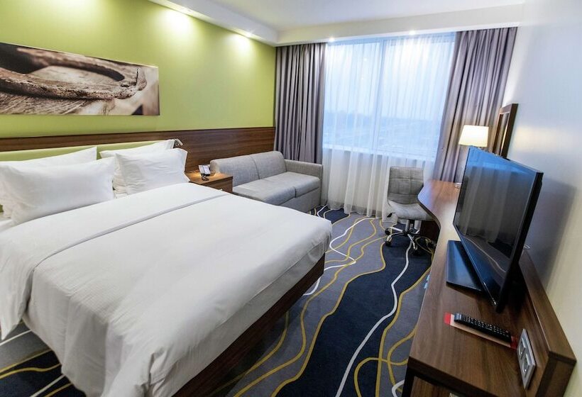 חדר משפחתי, Hampton By Hilton Brest