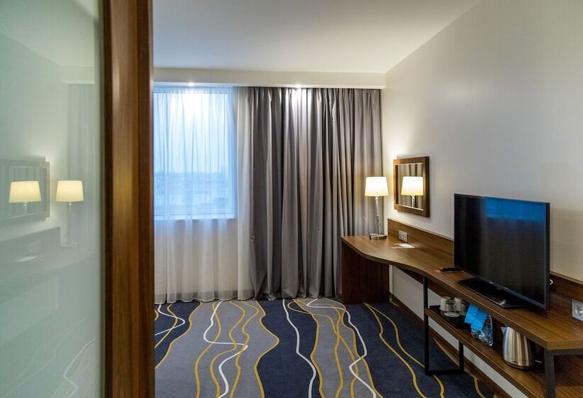 חדר משפחתי, Hampton By Hilton Brest