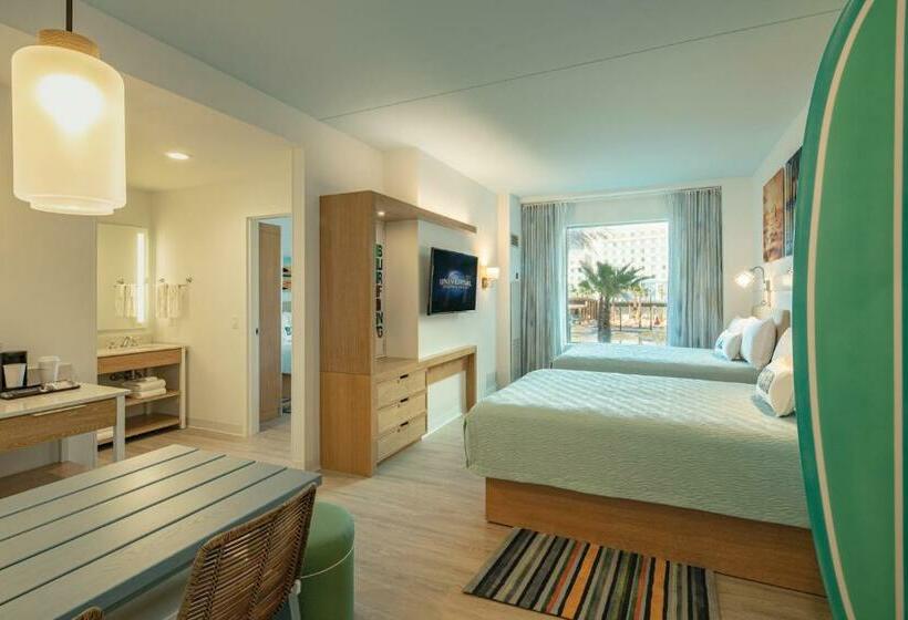 سوییت با چشم‌انداز استخر, Universal’s Endless Summer Resort – Dockside Inn And Suites