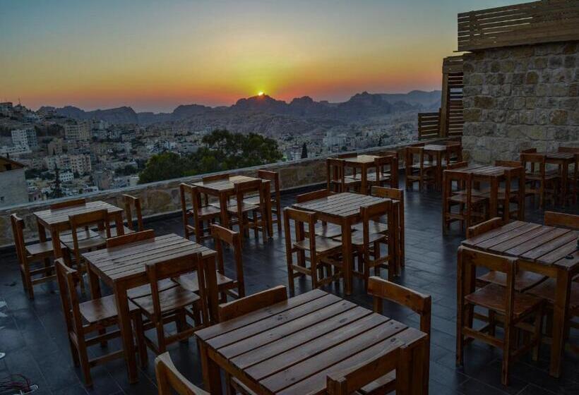 اتاق استاندارد با چشم‌انداز کوهستان, Ata Ali