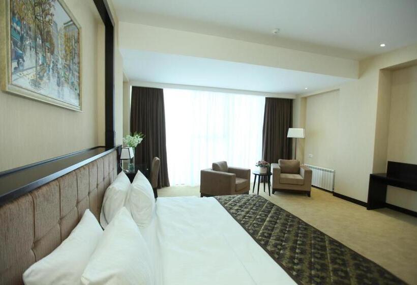 اتاق لوکس با چشم‌انداز شهر, Harmony Hotel Baku