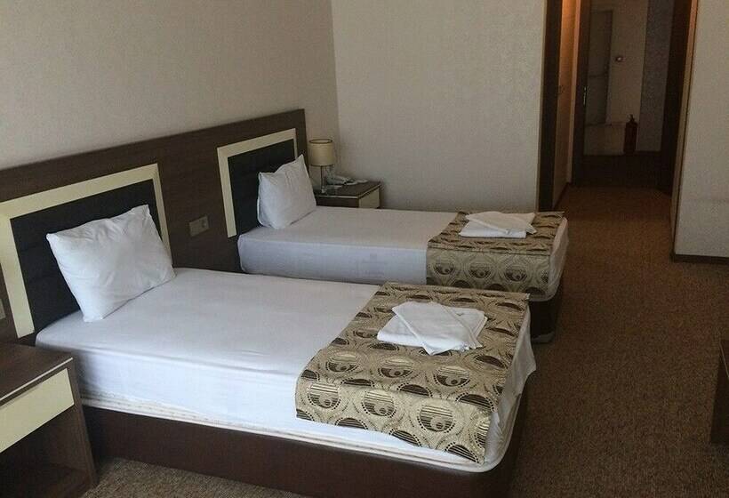 اتاق استاندارد یک نفره, Abdullah Resort