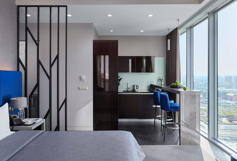 スタンダードスタジオ, Diamond Apartments