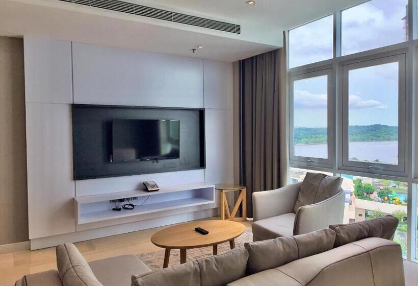 1 Bedroom Deluxe Apartment Sea View, Fraser Place Puteri Harbour