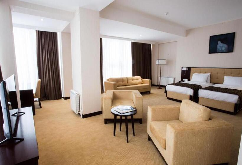 مجموعه ویستا شهر, Harmony Hotel Baku