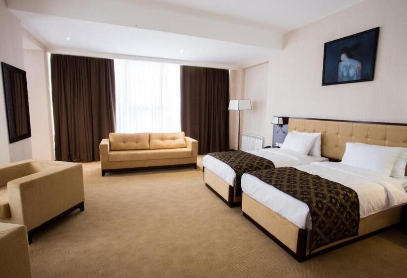 مجموعه ویستا شهر, Harmony Hotel Baku