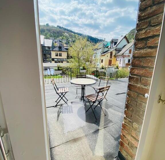اتاق استاندارد, Zur Schönen Aussicht