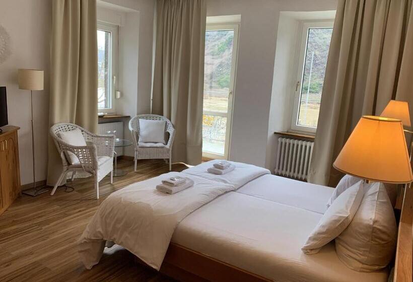 سوییت جونیور با بالکن, Zur Schönen Aussicht