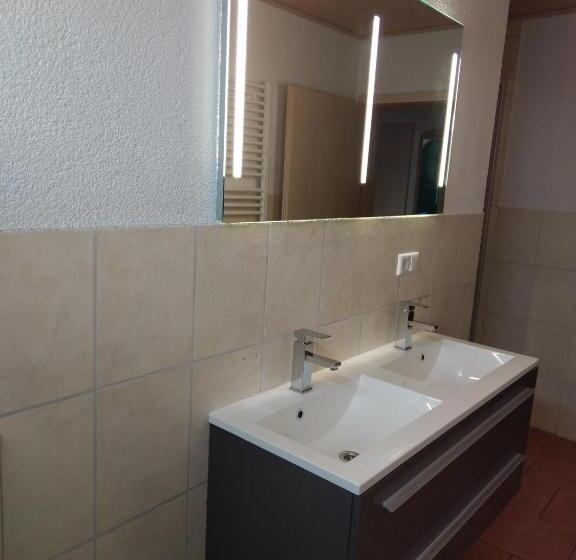 آپارتمان 3 خوابه, Aparthotel Harlekin