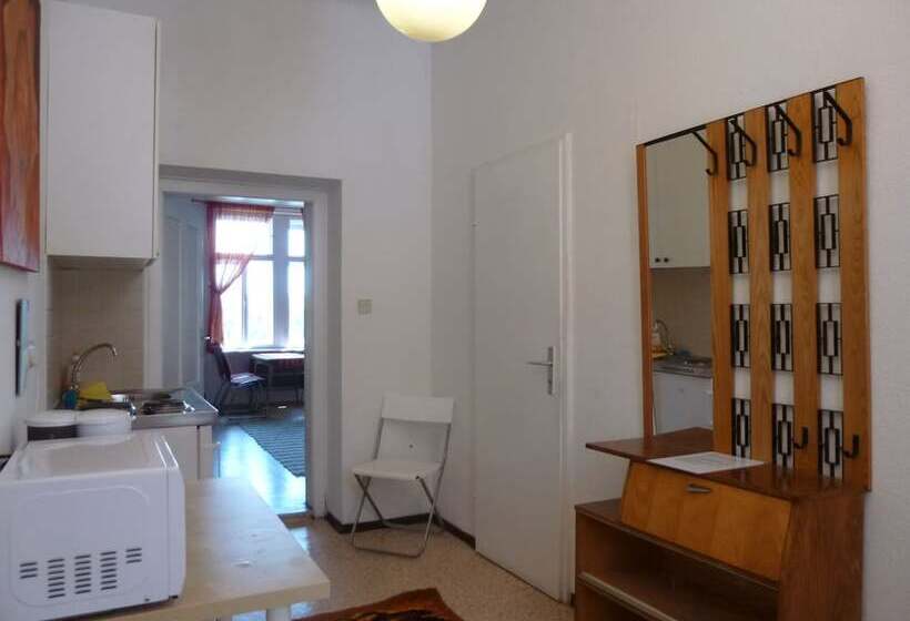آپارتمان 1 خوابه, Apartments Maximillian