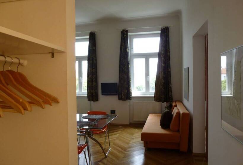 آپارتمان 2 خوابه, Apartments Maximillian