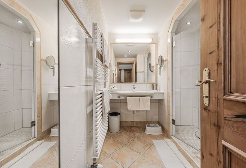 آپارتمان دلوکس 3 خوابه, Aster Boutique Hotel & Chalets