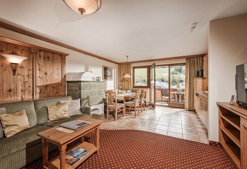 آپارتمان دلوکس 3 خوابه, Aster Boutique Hotel & Chalets