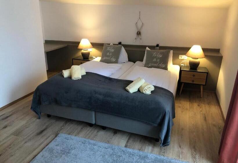 اتاق استاندارد, Magali S, Bed & Breakfast   Inclusive Summer Card