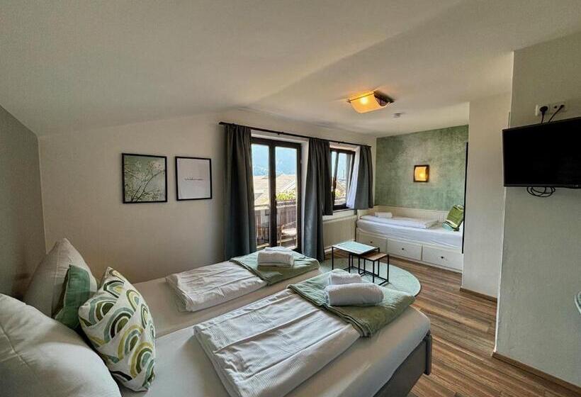 اتاق استاندارد سه نفره, Magali S, Bed & Breakfast   Inclusive Summer Card